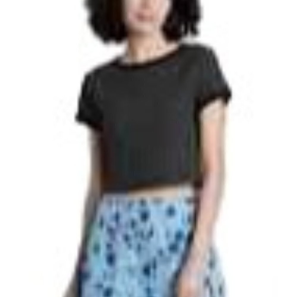 Women's Short Sleeve T-Shirt | Wild Fable | Medium - Picture 10 of 10